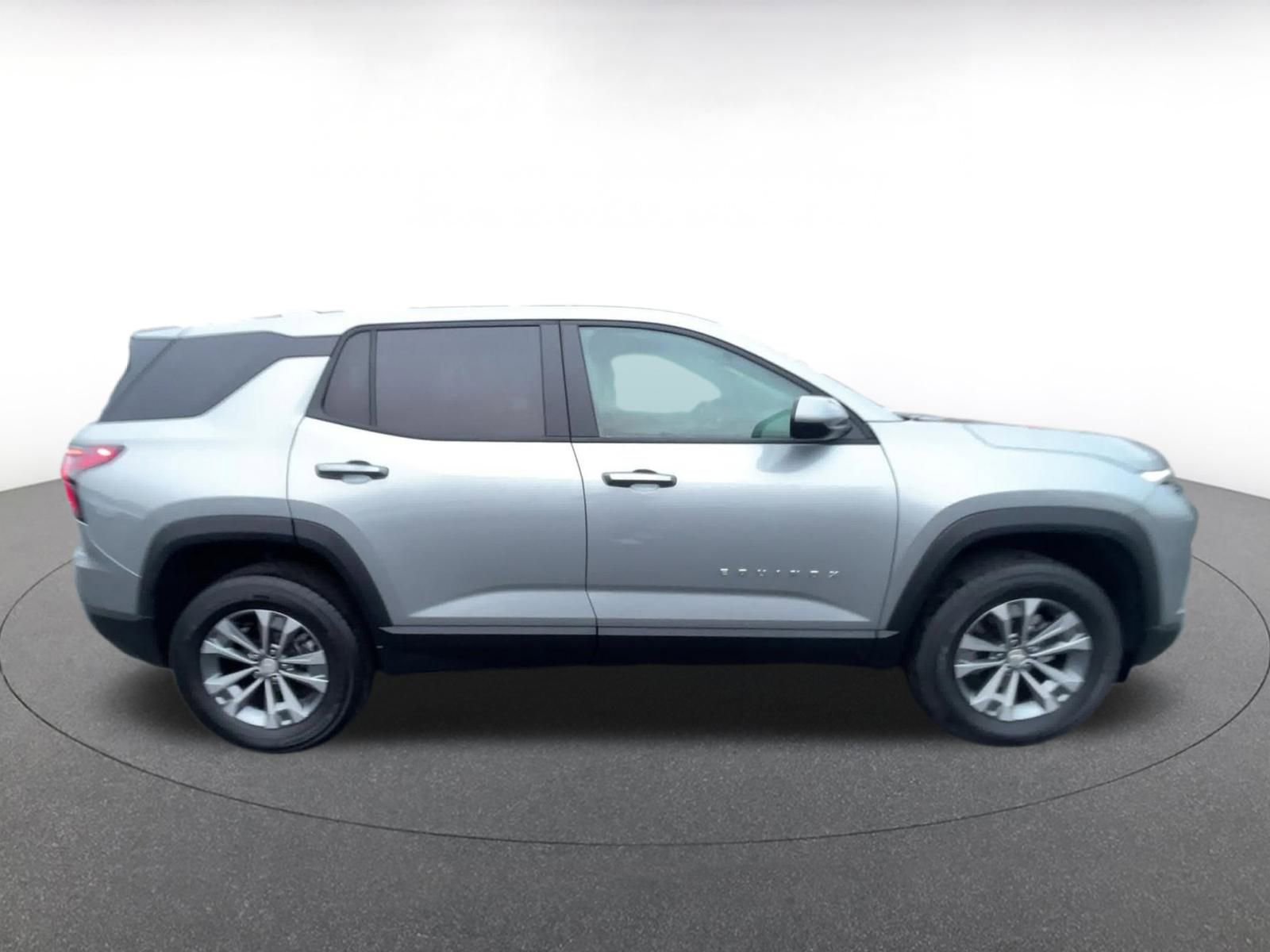 Used 2025 Chevrolet Equinox LT image 16