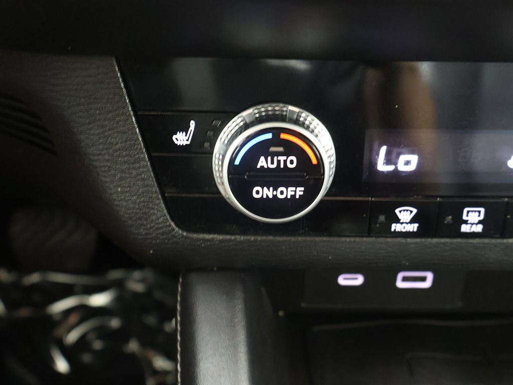 Used 2024 Mitsubishi Outlander SE AWD/4WD image 49