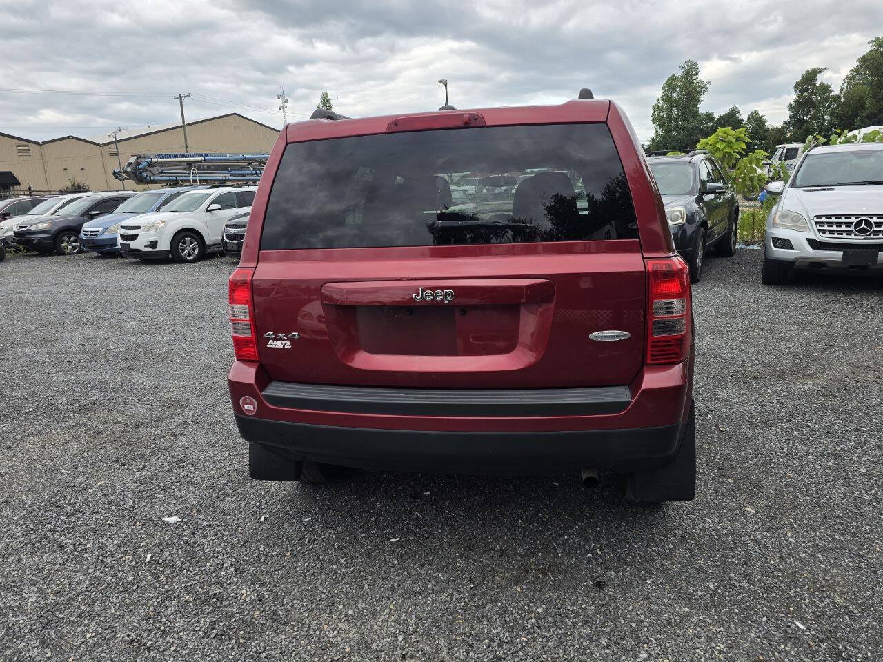 Used 2012 Jeep Patriot Latitude AWD/4WD image 11