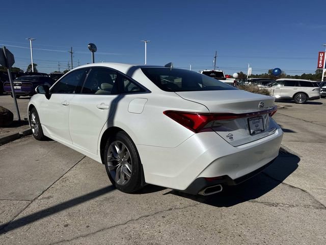 Used 2022 Toyota Avalon XLE image 4