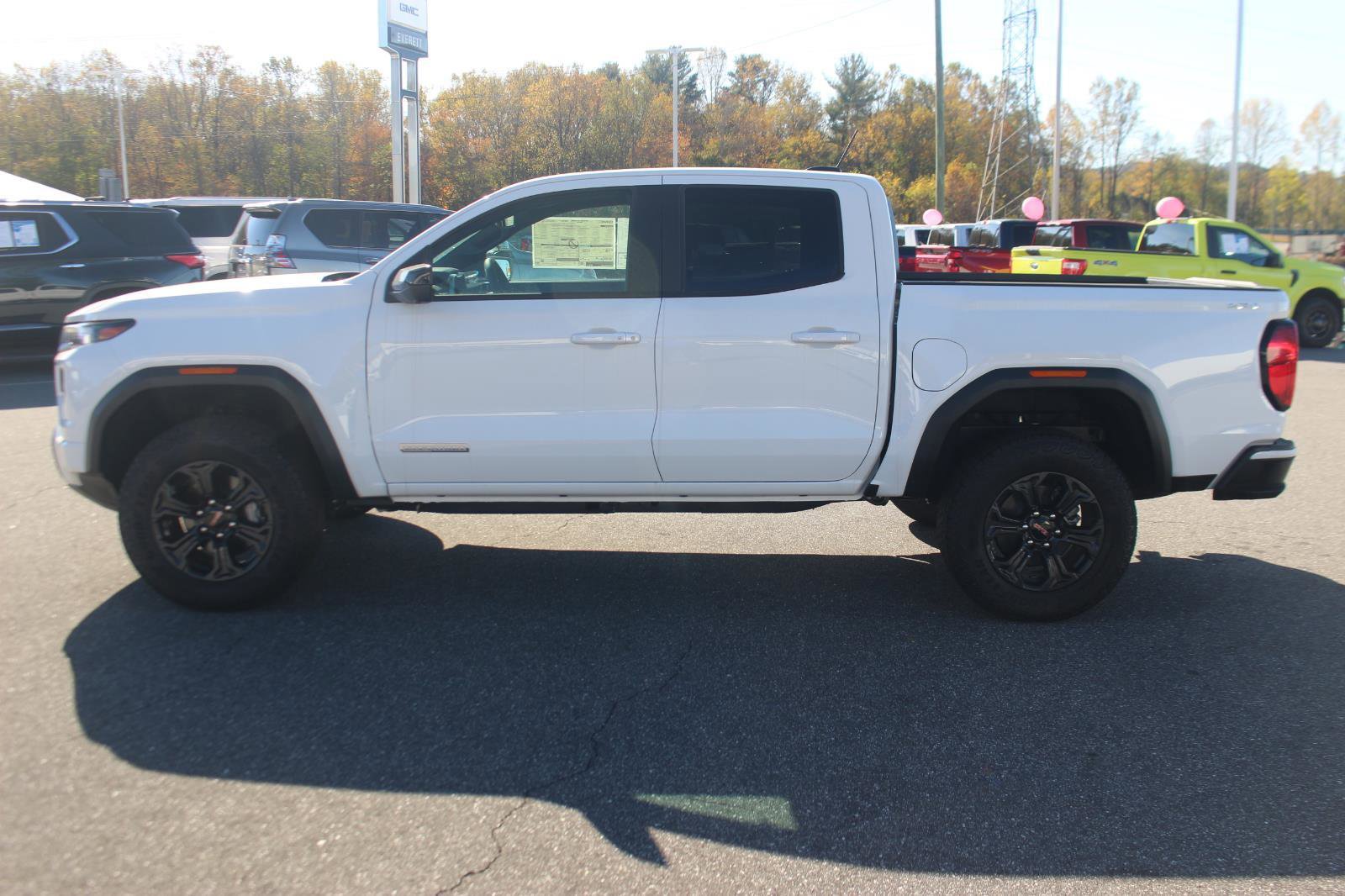 New 2025 GMC Canyon Elevation w/ Convenience Package image 8