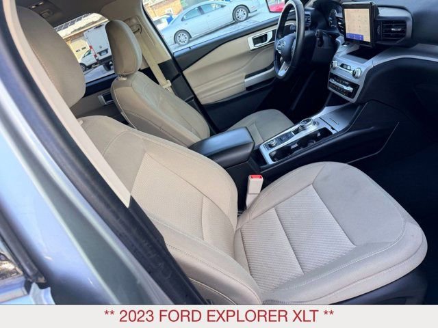 Used 2023 Ford Explorer XLT w/ Class IV Trailer Tow Package image 17