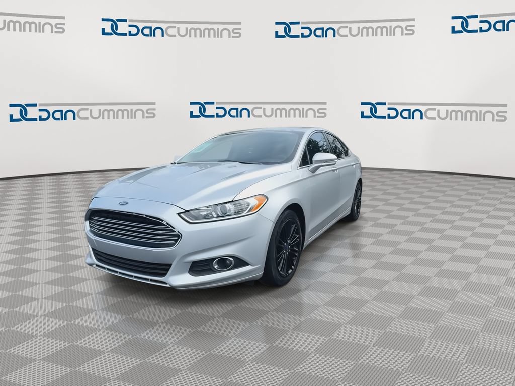 Used 2016 Ford Fusion SE w/ Equipment Group 202A FWD image 4