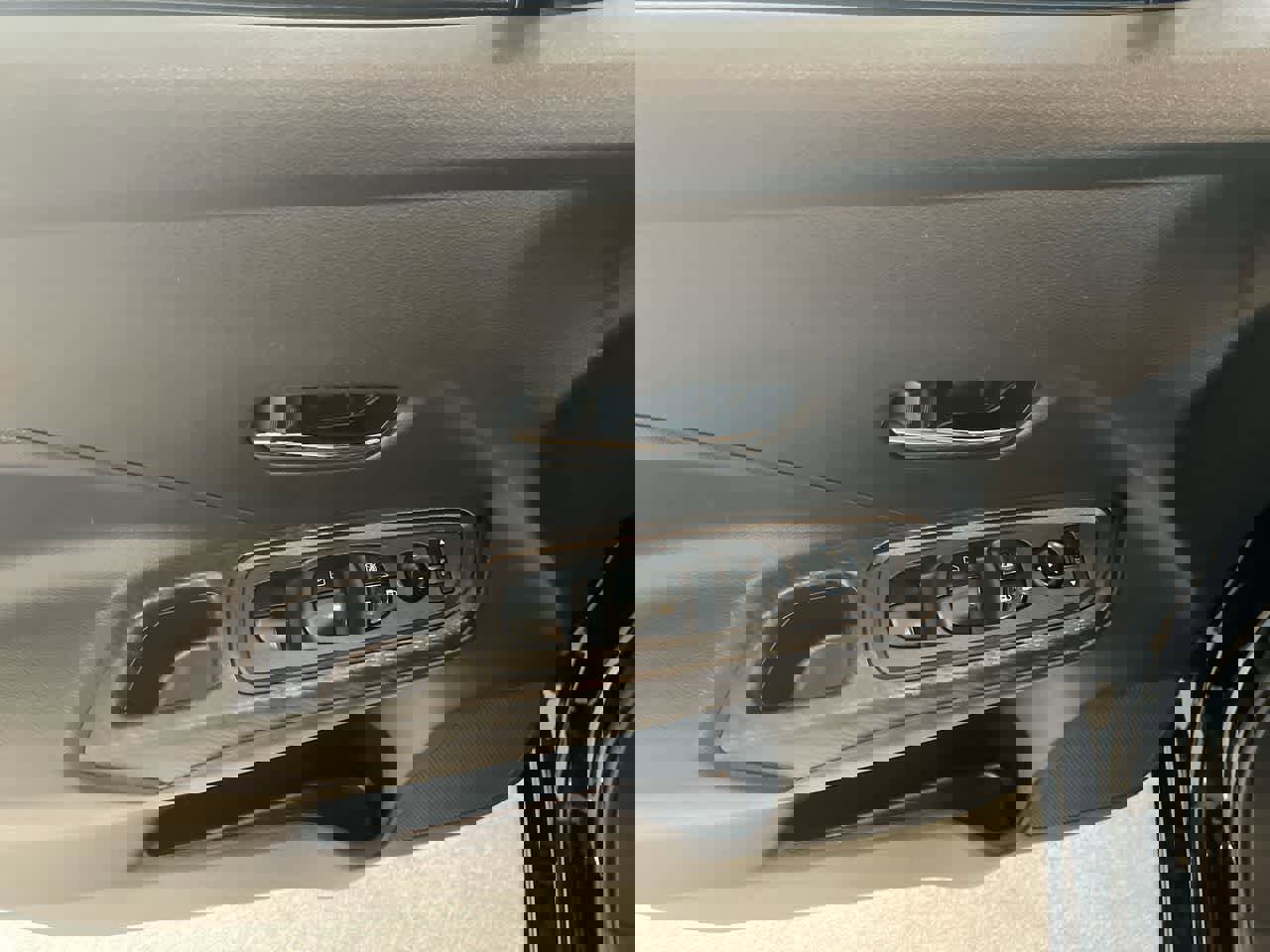 Used 2023 Nissan Versa SV image 13