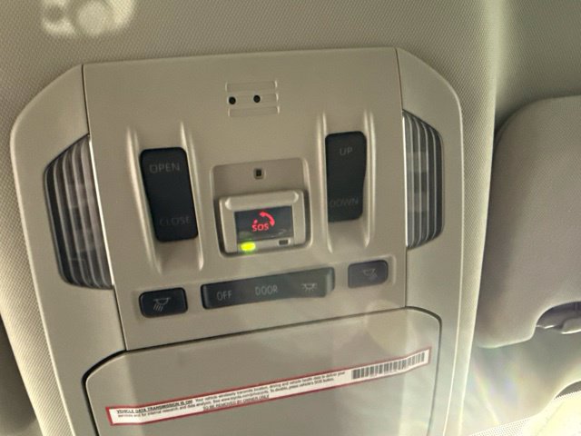 Used 2022 Toyota Highlander XLE AWD/4WD image 26