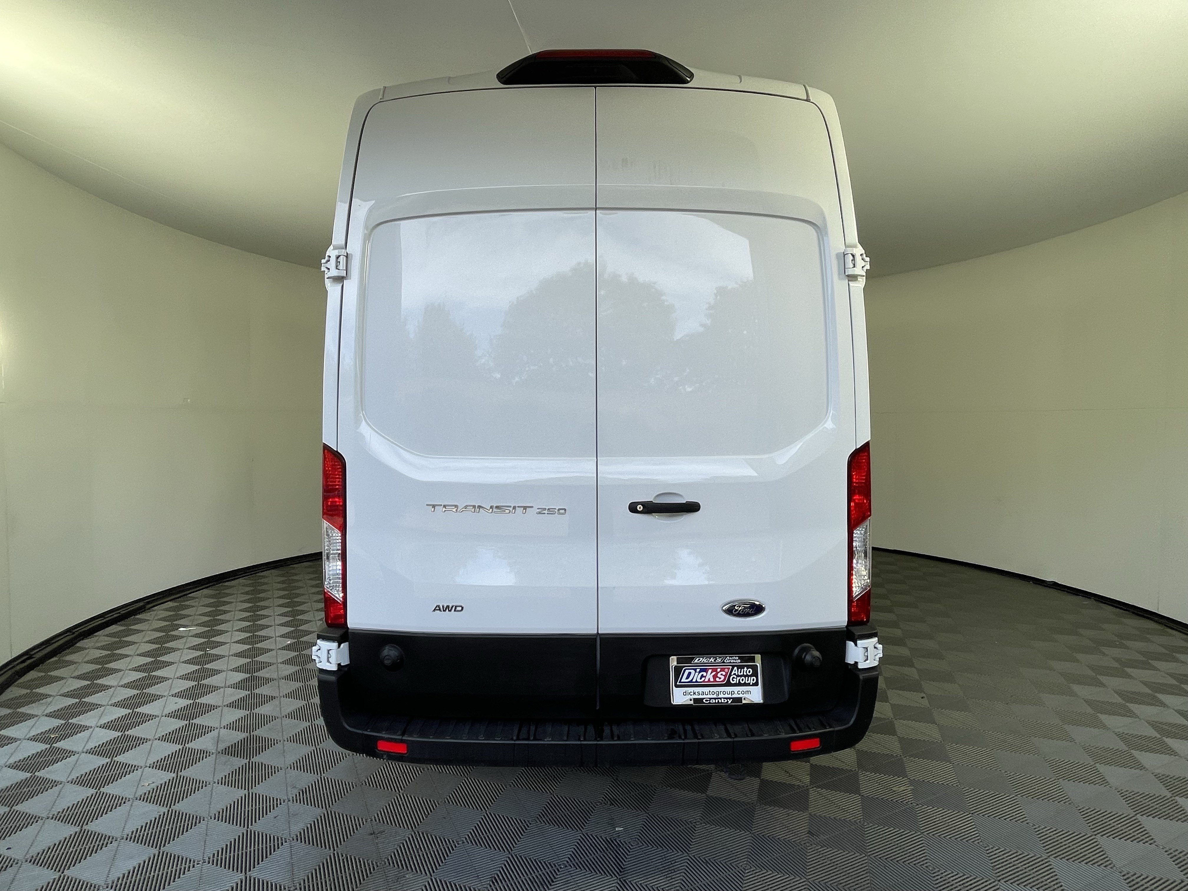 Used 2025 Ford Transit 250 148 High Roof AWD image 4
