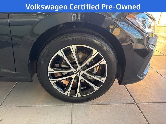 Certified 2025 Volkswagen Jetta Sport image 12
