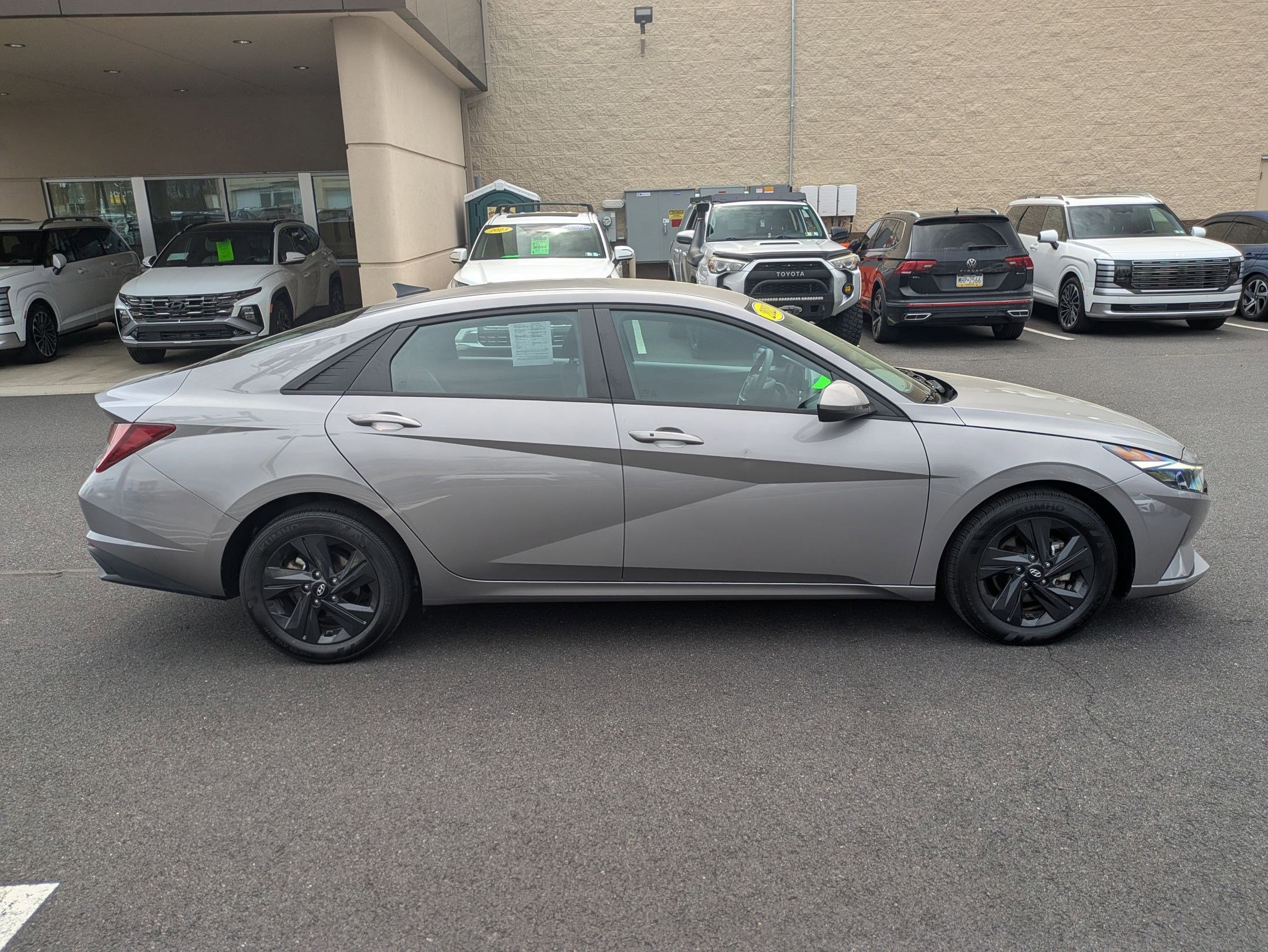 Certified 2023 Hyundai Elantra SEL FWD image 4