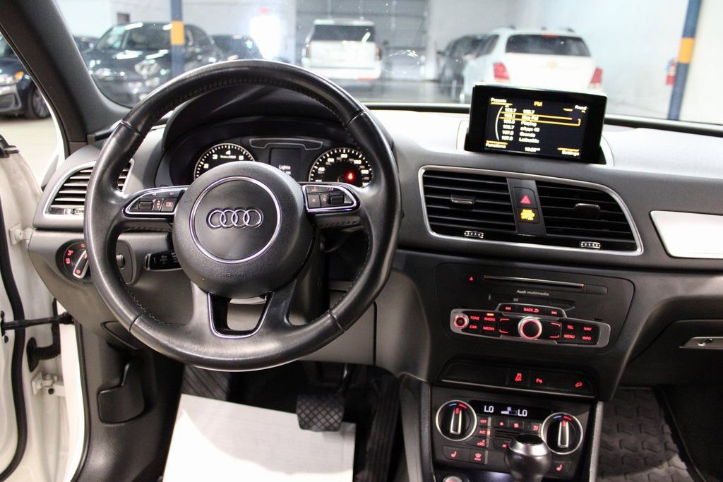 Used 2018 Audi Q3 2.0T Premium Plus w/ Premium Plus Package image 15