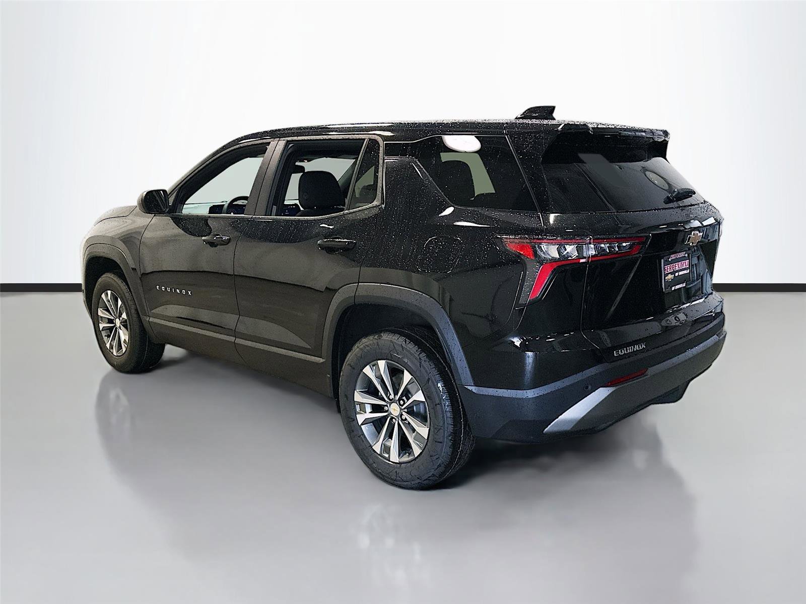 Used 2026 Chevrolet Equinox LT FWD image 6