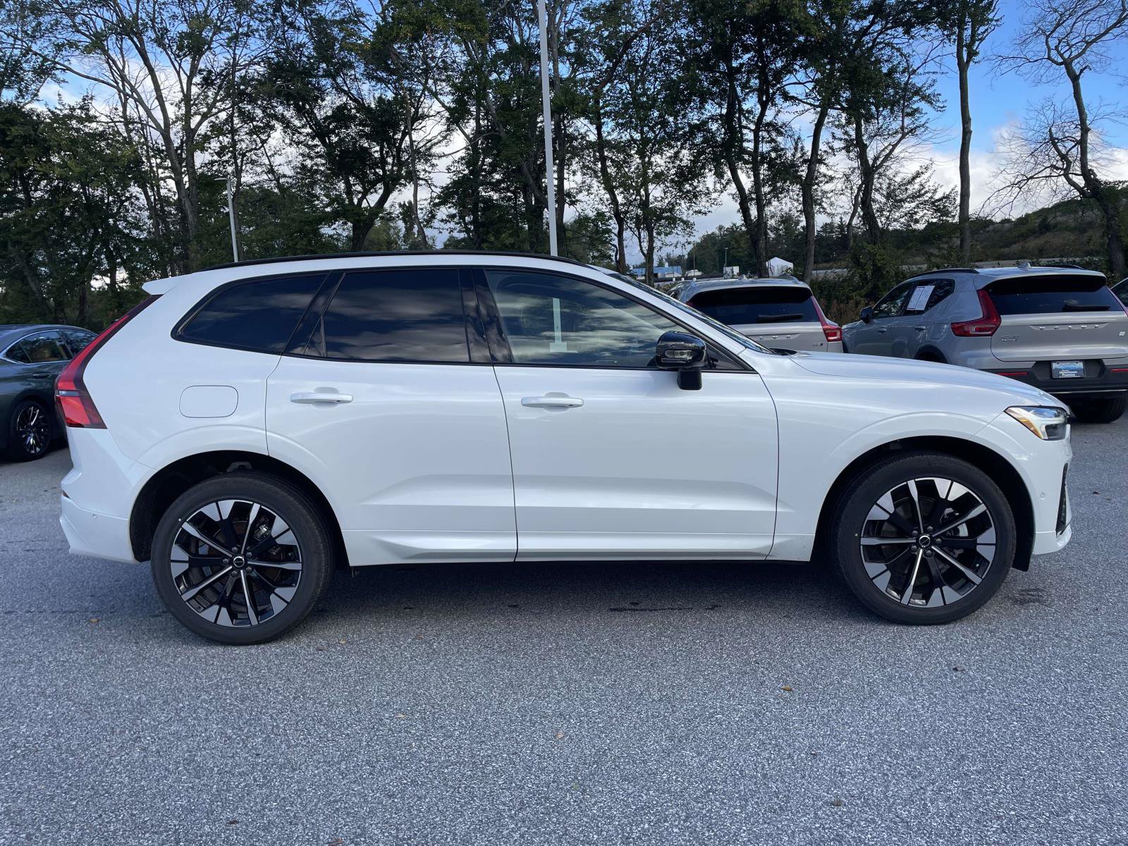 New 2026 Volvo XC60 B5 Plus w/ Climate Package AWD/4WD image 29