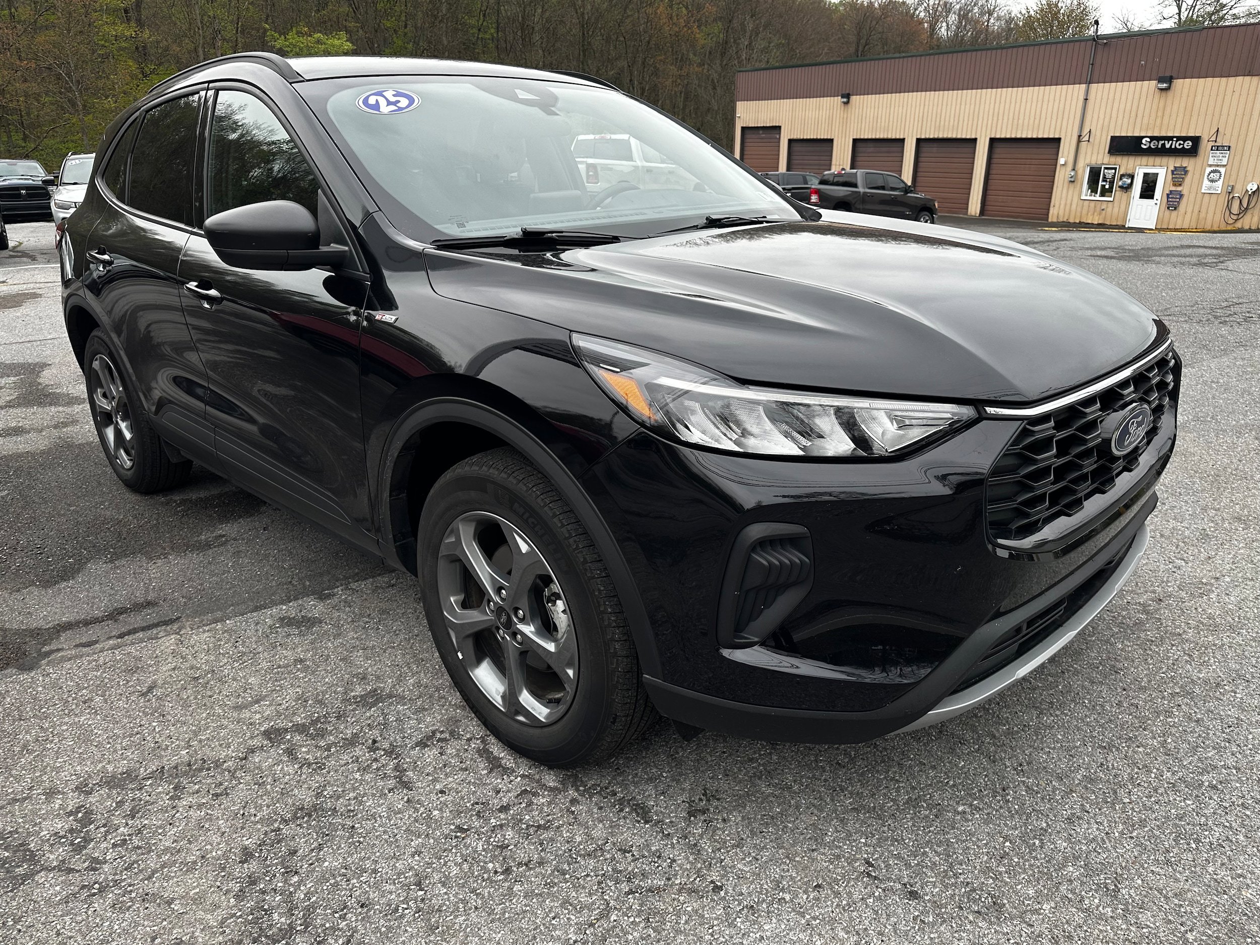 Used 2025 Ford Escape ST-Line AWD/4WD image 7