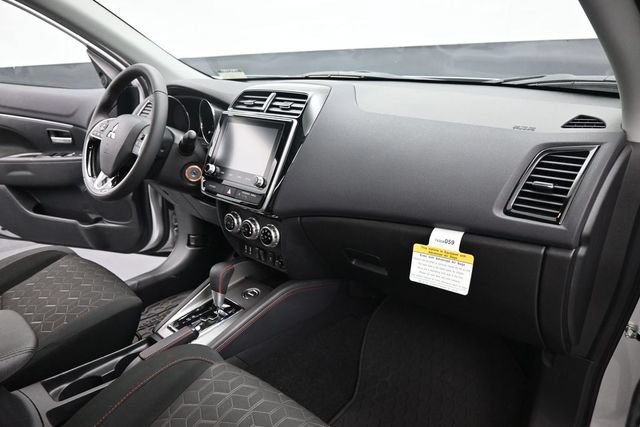 Used 2026 Mitsubishi Outlander Sport LE AWD/4WD image 25
