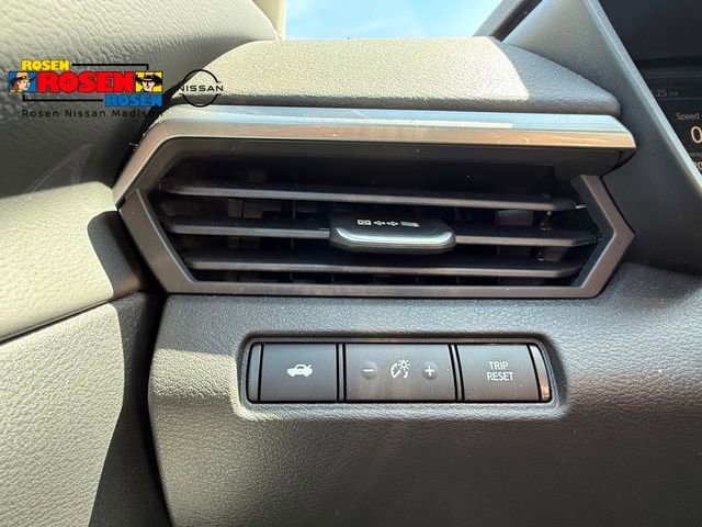 Certified 2025 Nissan Altima 2.5 S FWD image 18