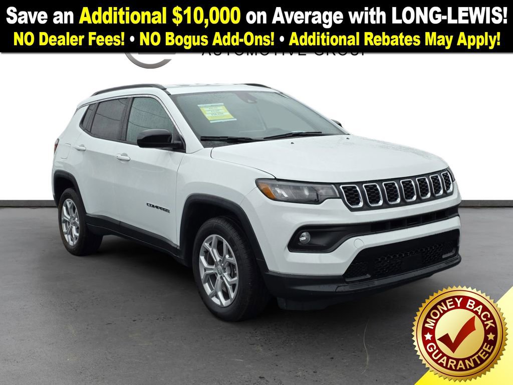 Used 2024 Jeep Compass Latitude image 10