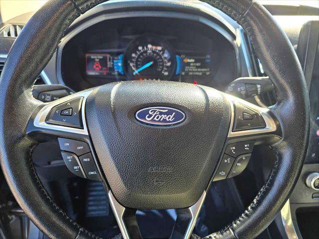 Used 2022 Ford Edge Titanium image 25