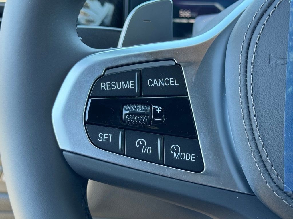 Used 2026 BMW X5 sDrive40i w/ M Sport Package image 24