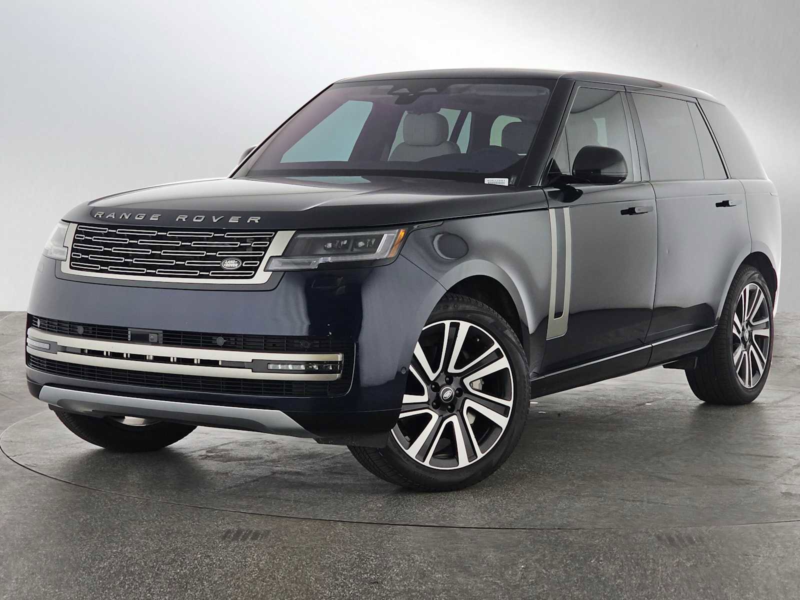 Used 2023 Land Rover Range Rover Long Wheelbase SE