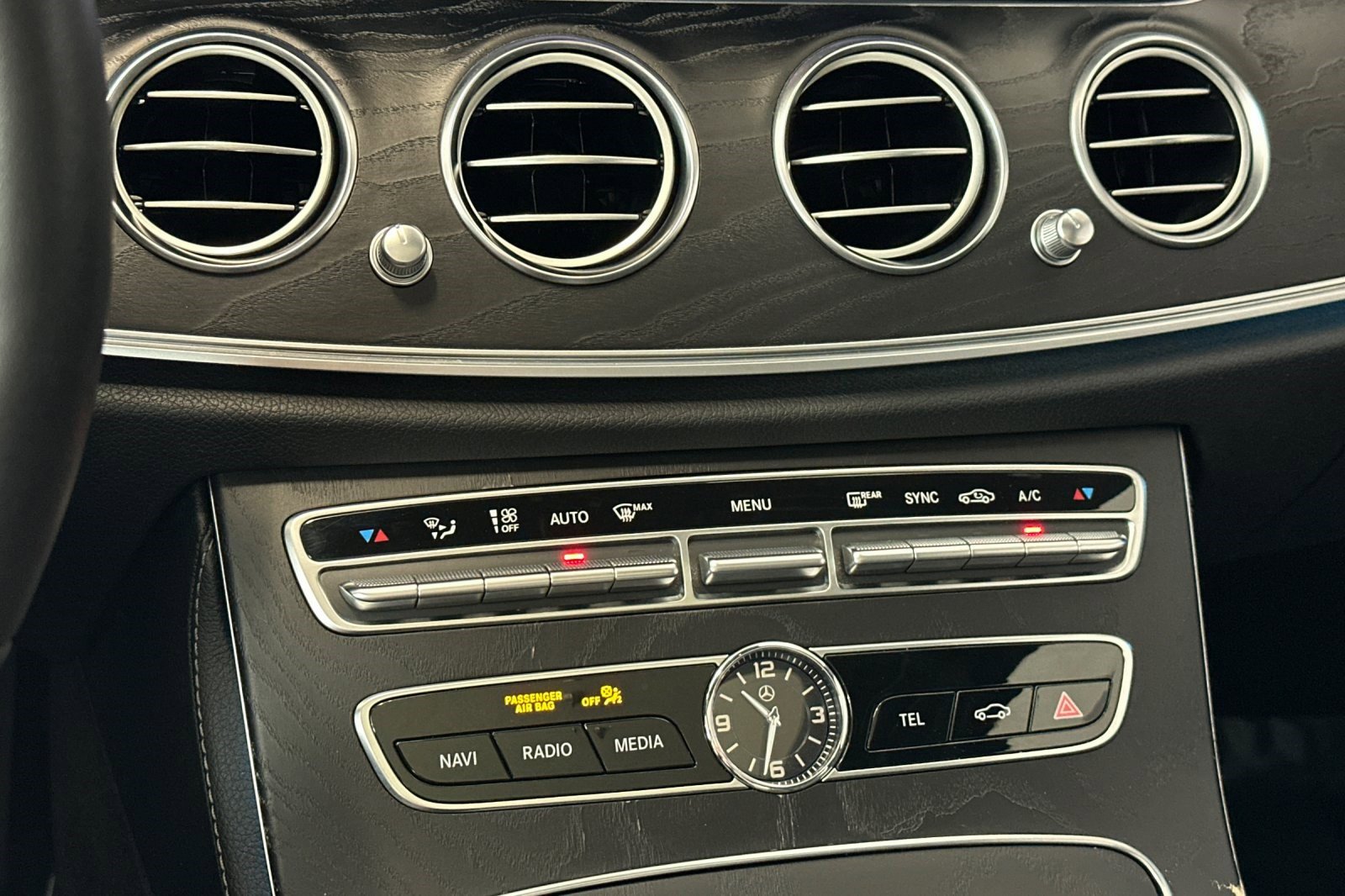 Used 2019 Mercedes-Benz E 300 image 25