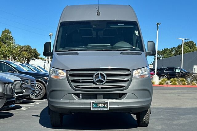 Used 2024 Mercedes-Benz Sprinter 3500 image 9