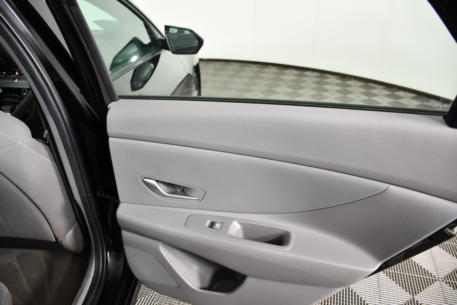 Used 2024 Hyundai Elantra SEL FWD image 44