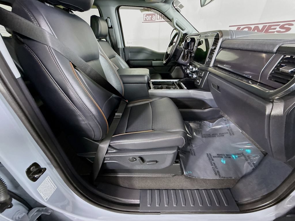 Used 2025 Ford F250 Lariat w/ Lariat Ultimate Package AWD/4WD image 34