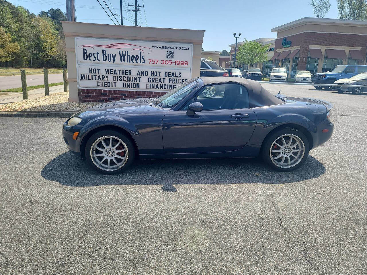 Used 2006 MAZDA MX-5 Miata Touring image 4