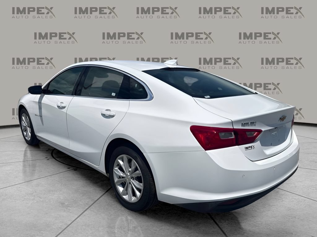 Used 2024 Chevrolet Malibu LT FWD image 2