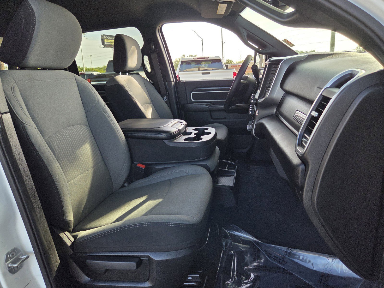 Used 2024 RAM 3500 Big Horn image 17