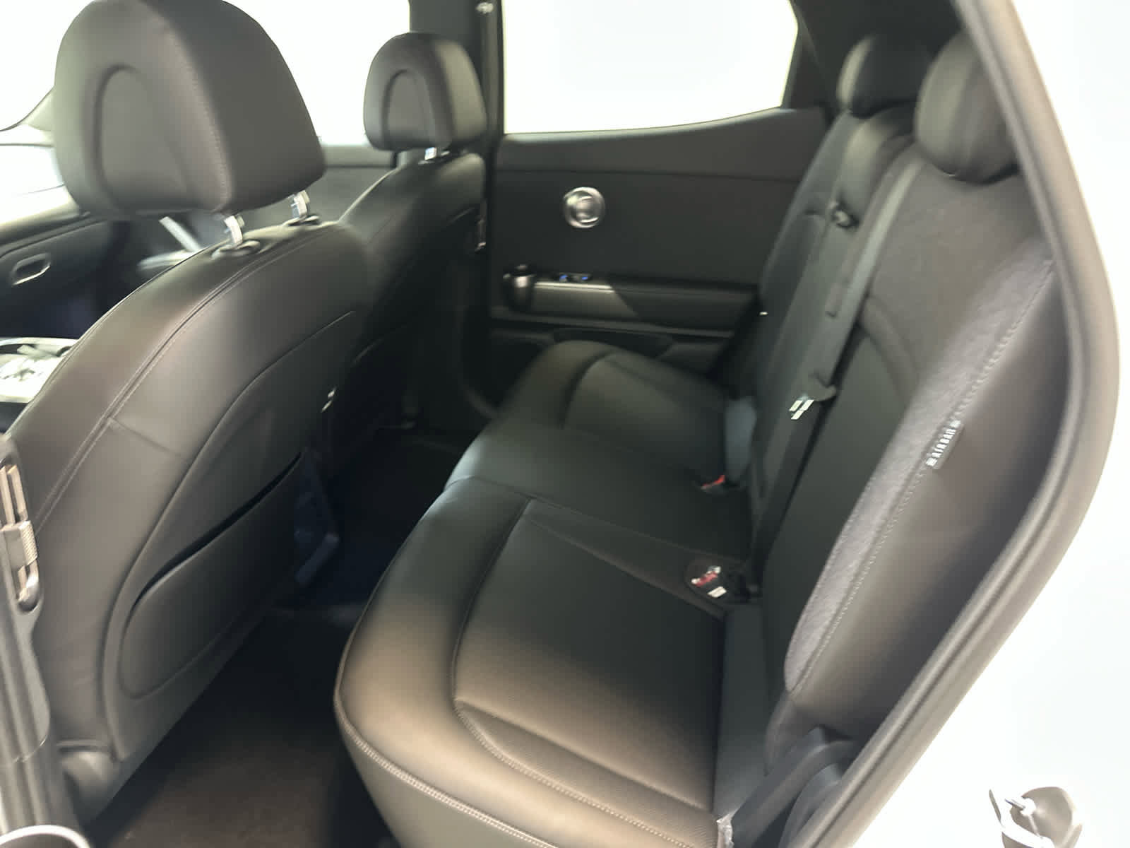 New 2025 Genesis GV60 Advanced AWD/4WD image 9