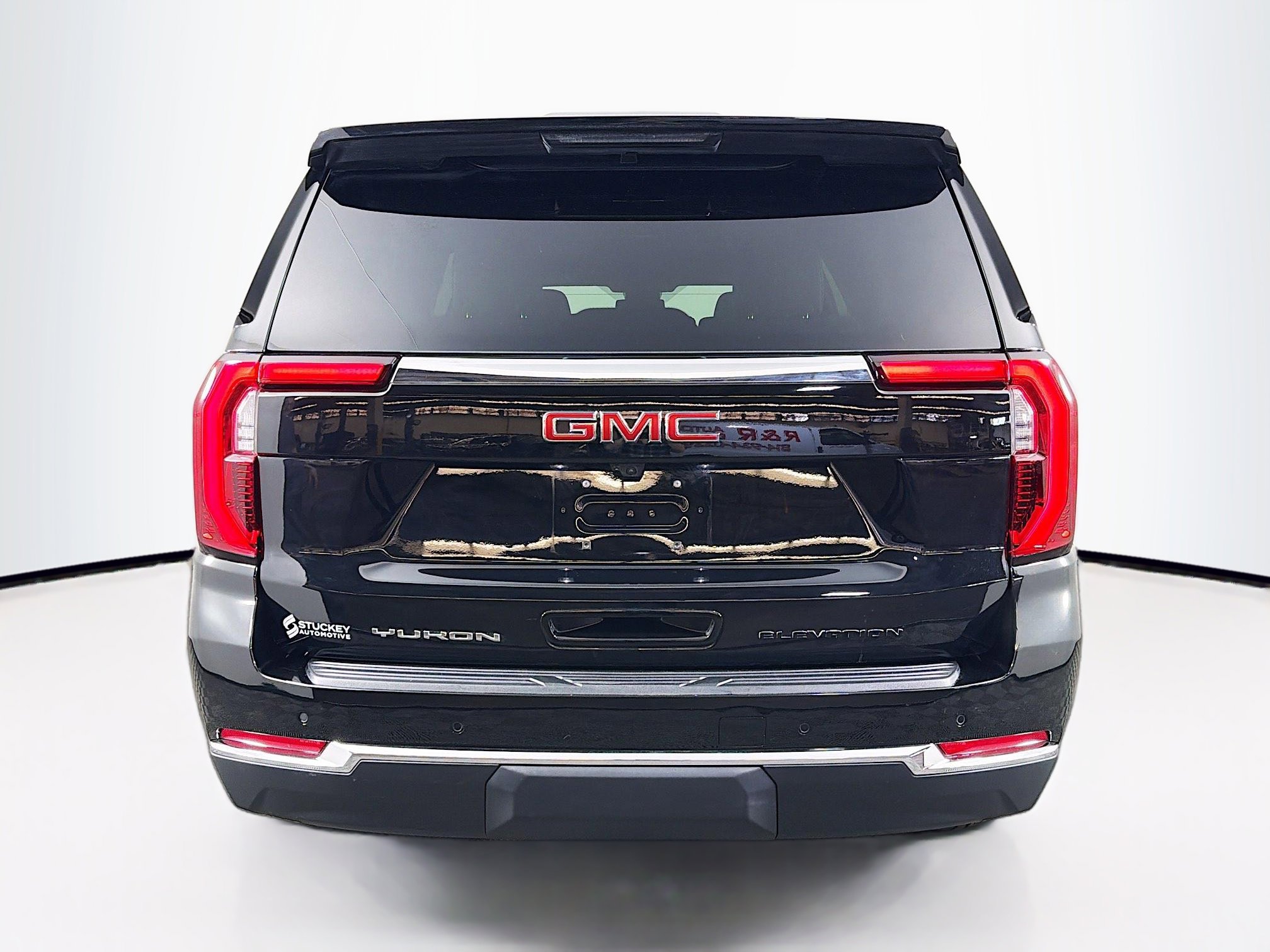 Used 2025 GMC Yukon XL Elevation image 7