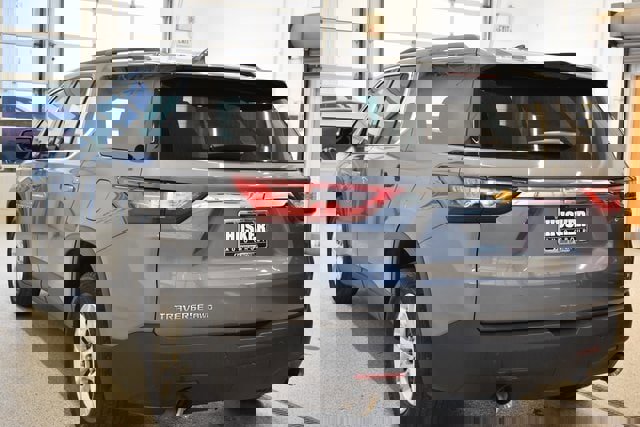 Used 2020 Chevrolet Traverse LT image 10