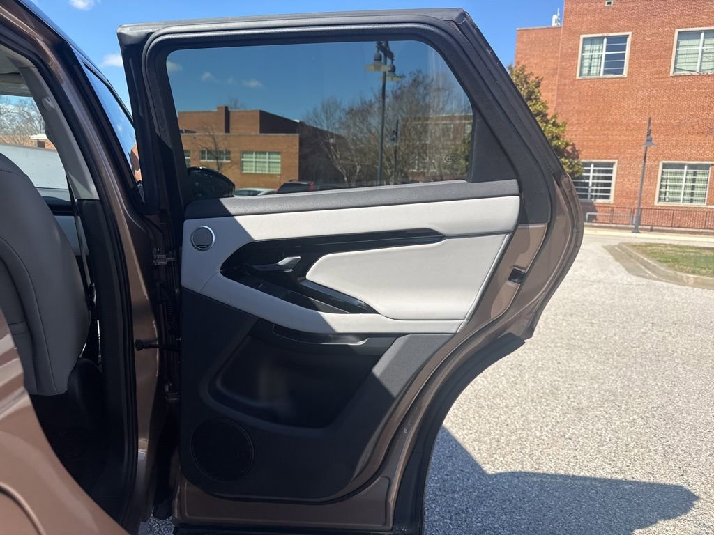 Used 2024 Land Rover Range Rover Evoque S image 31