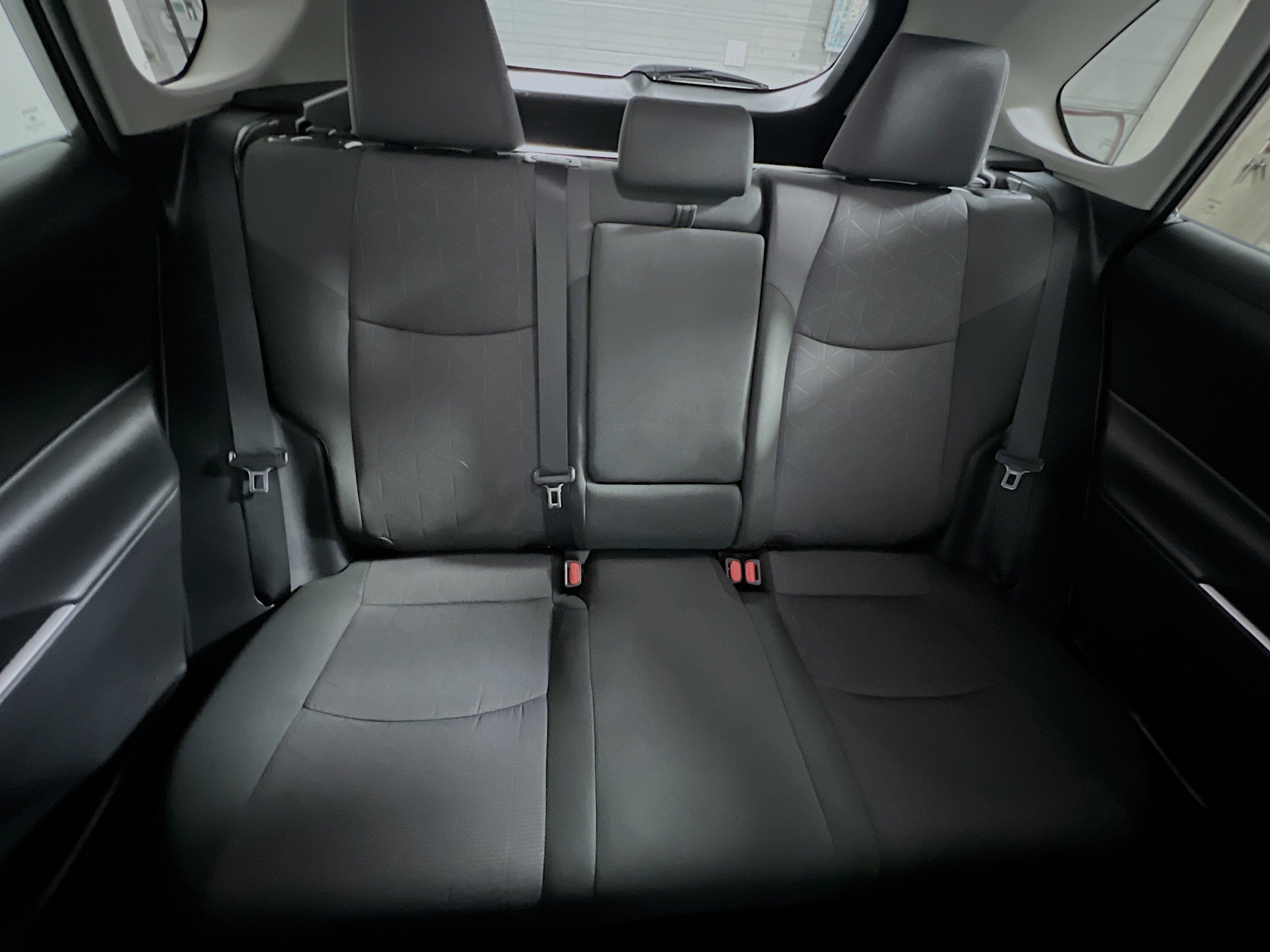 Used 2025 Toyota RAV4 XLE image 33