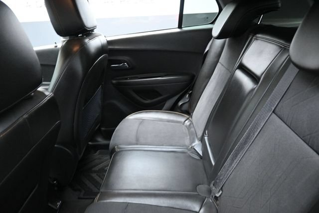Used 2019 Chevrolet Trax LT w/ LT Convenience Package FWD image 23