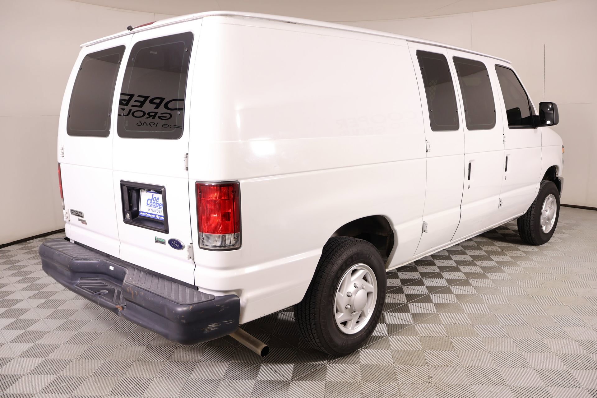 Used 2014 Ford E-150 and Econoline 150 w/ Commercial Cargo Van Package image 17