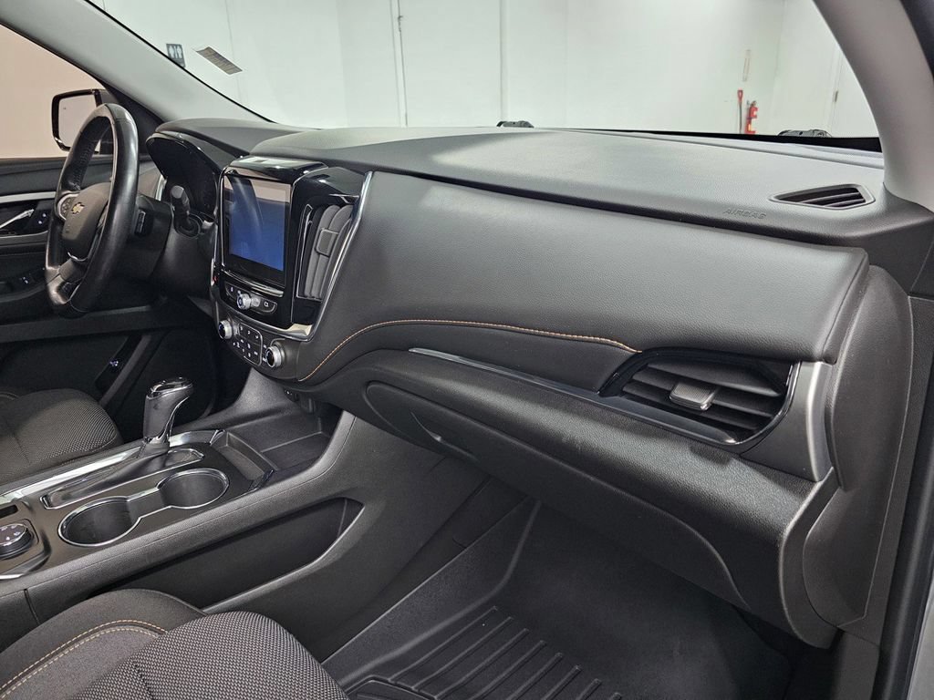 Used 2018 Chevrolet Traverse LT AWD/4WD image 12