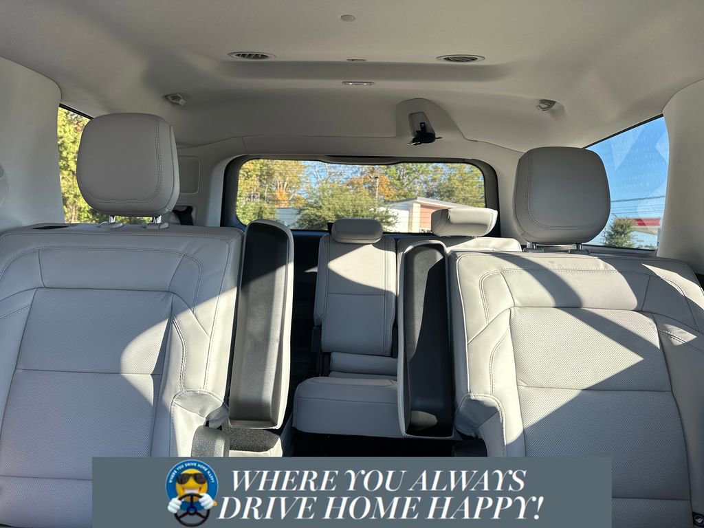 New 2025 Lincoln Navigator Reserve image 22