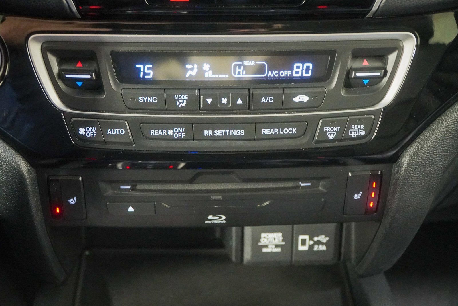 Used 2020 Honda Pilot Touring image 37