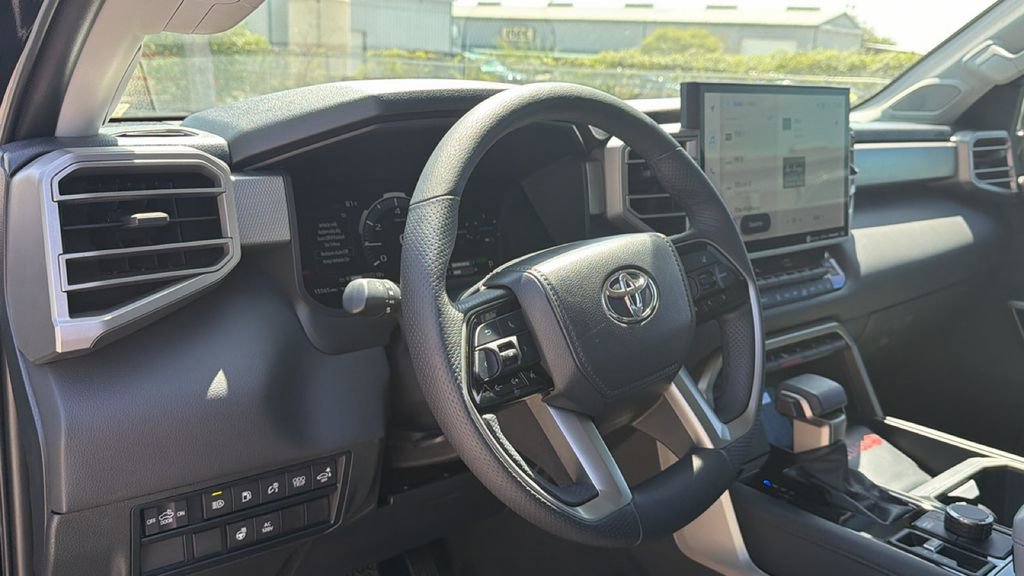 Used 2023 Toyota Tundra Limited image 22
