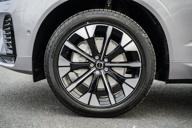 New 2026 Volvo XC60 B5 Plus w/ Protection Package Premier image 18