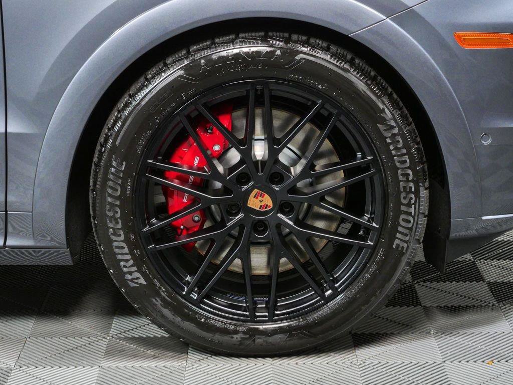 New 2026 Porsche Cayenne GTS AWD/4WD image 39