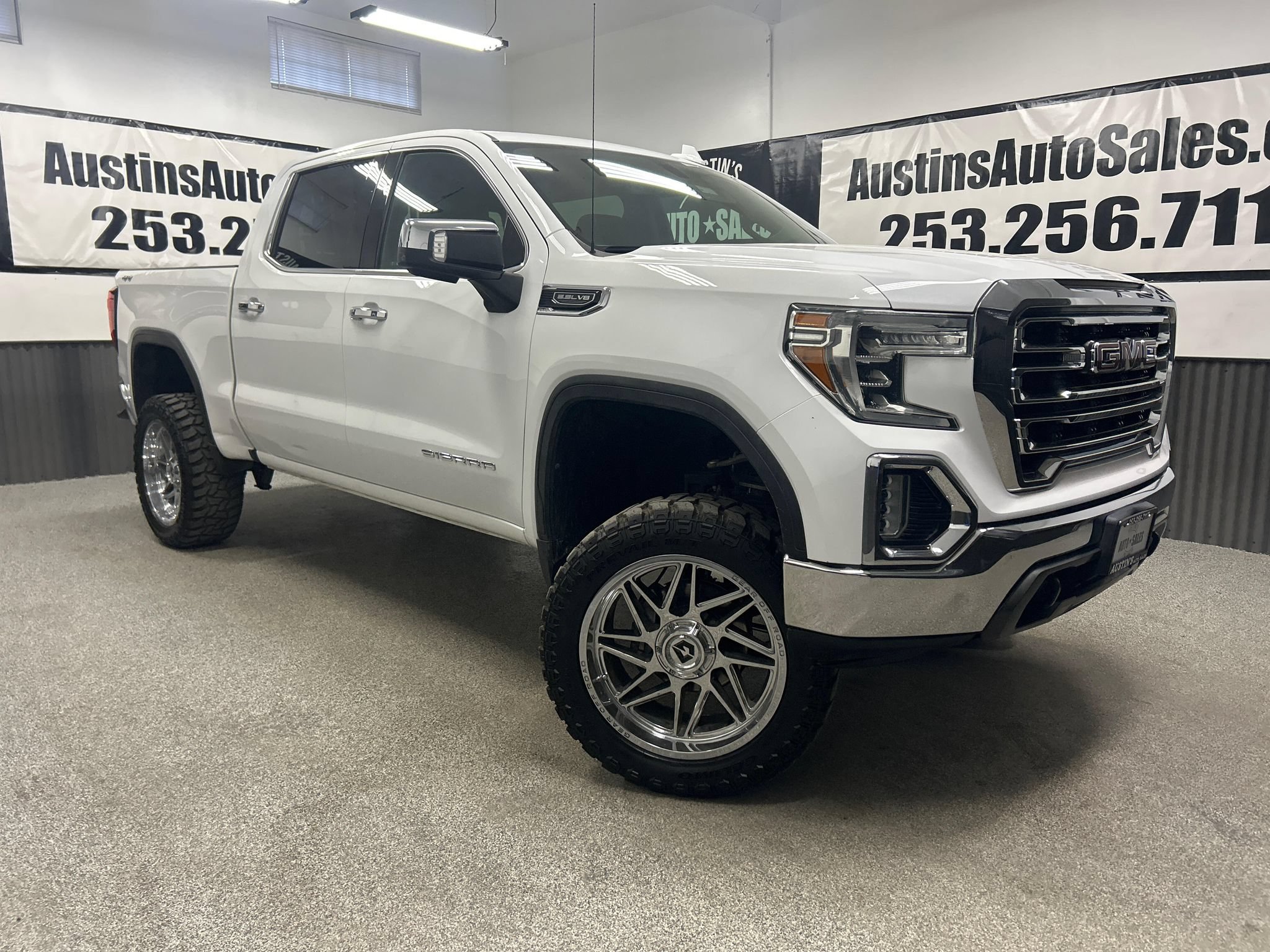 Used 2019 GMC Sierra 1500 SLT w/ Max Trailering Package AWD/4WD image 1