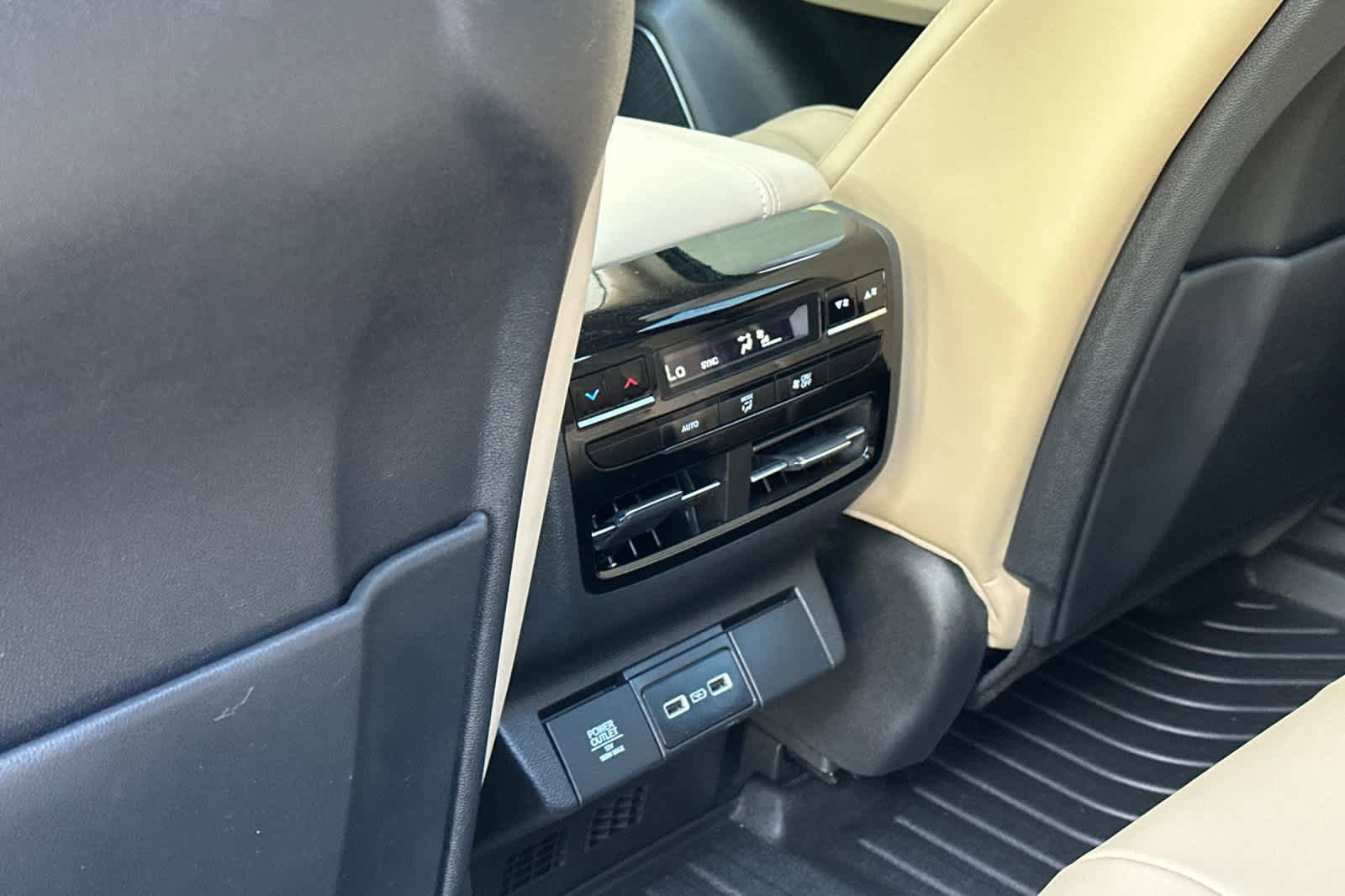 Used 2022 Acura MDX SH-AWD w/ Technology Package image 14