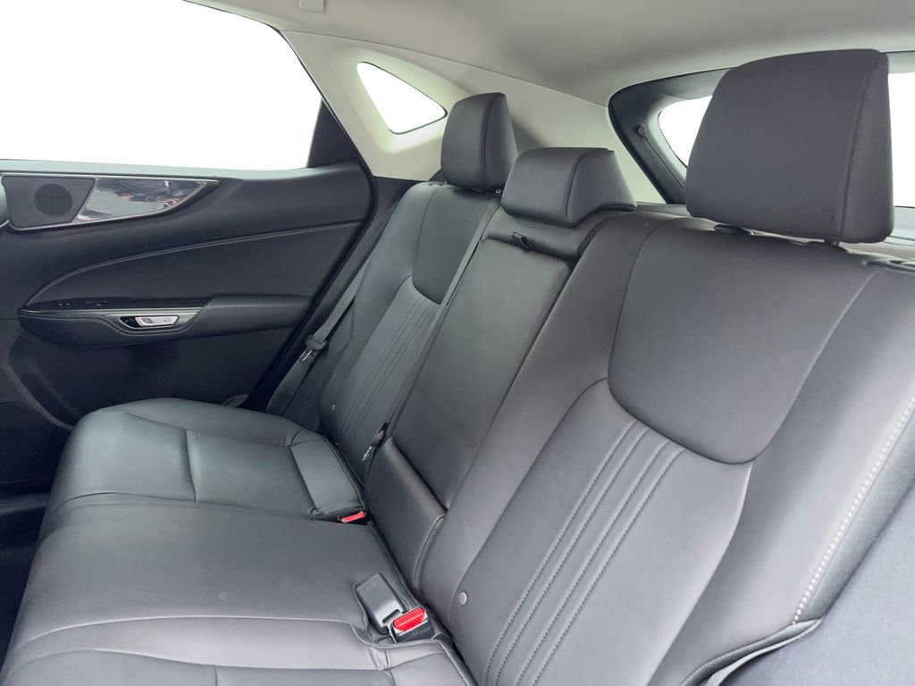 Used 2024 Lexus NX 250 FWD image 21