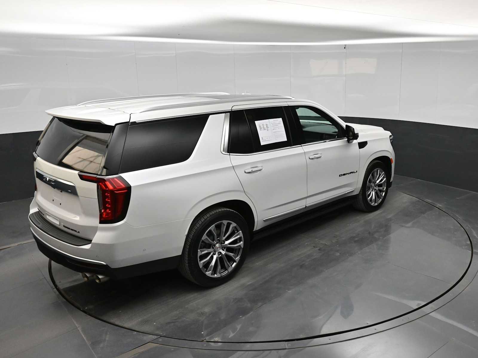 Used 2023 GMC Yukon Denali w/ Denali Reserve Package AWD/4WD image 35