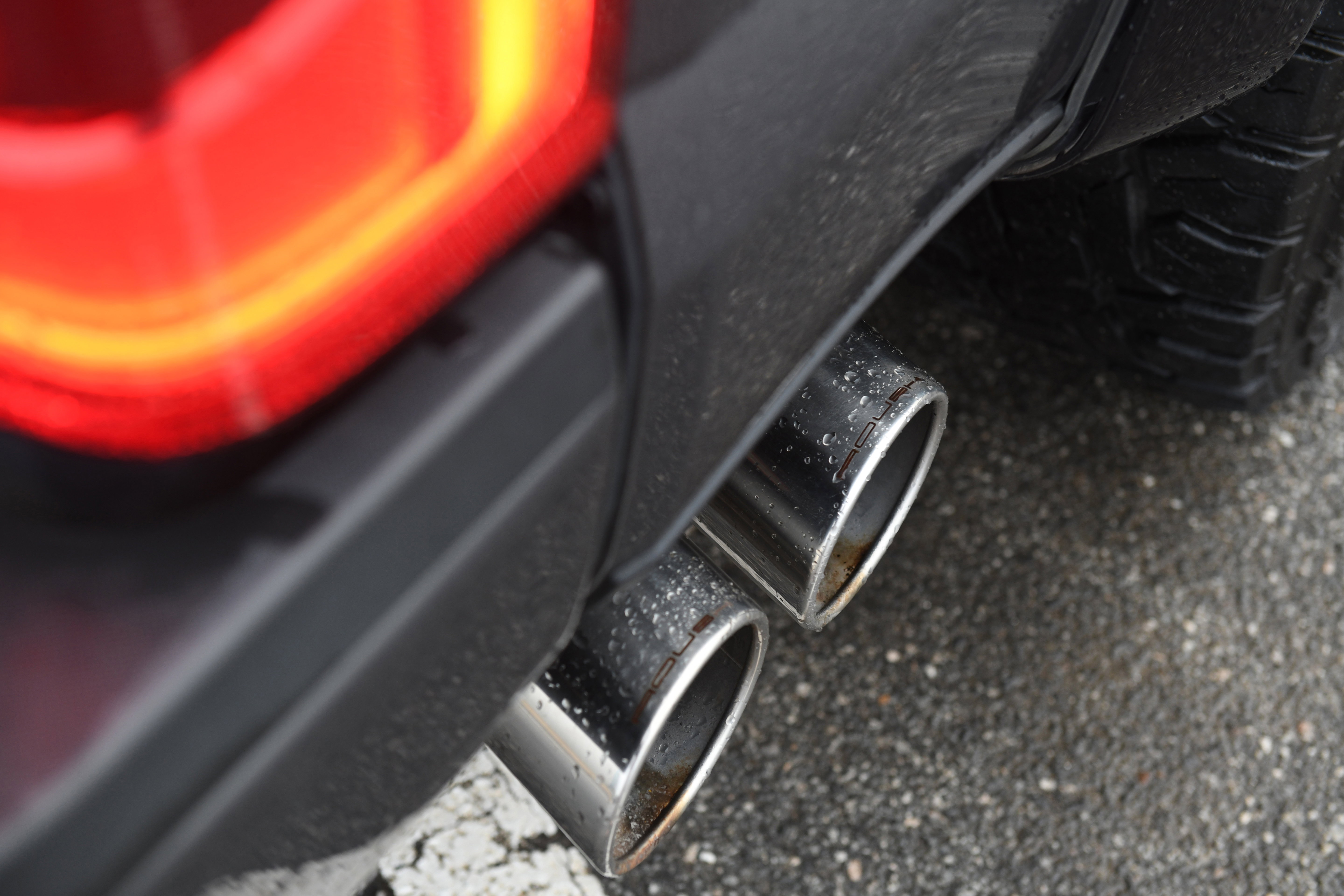 Used 2022 Ford F250 Lariat w/ Black Appearance Package image 12