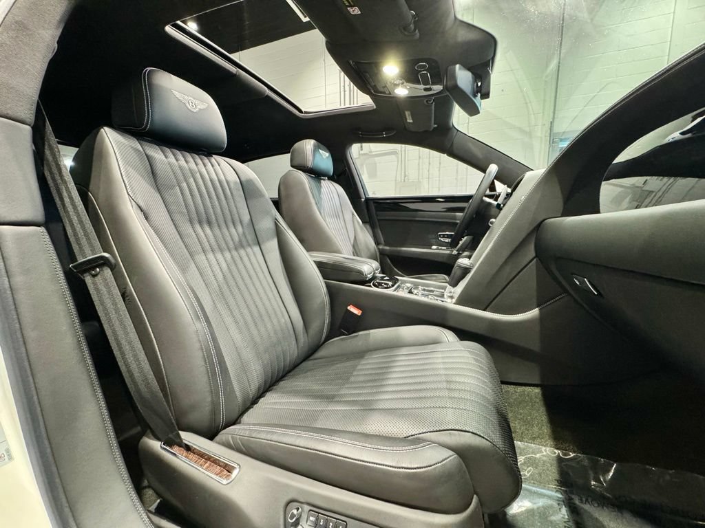 Used 2018 Bentley Flying Spur V8 AWD/4WD image 36