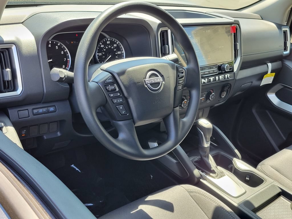 New 2026 Nissan Frontier SV w/ Tow Package RWD image 4