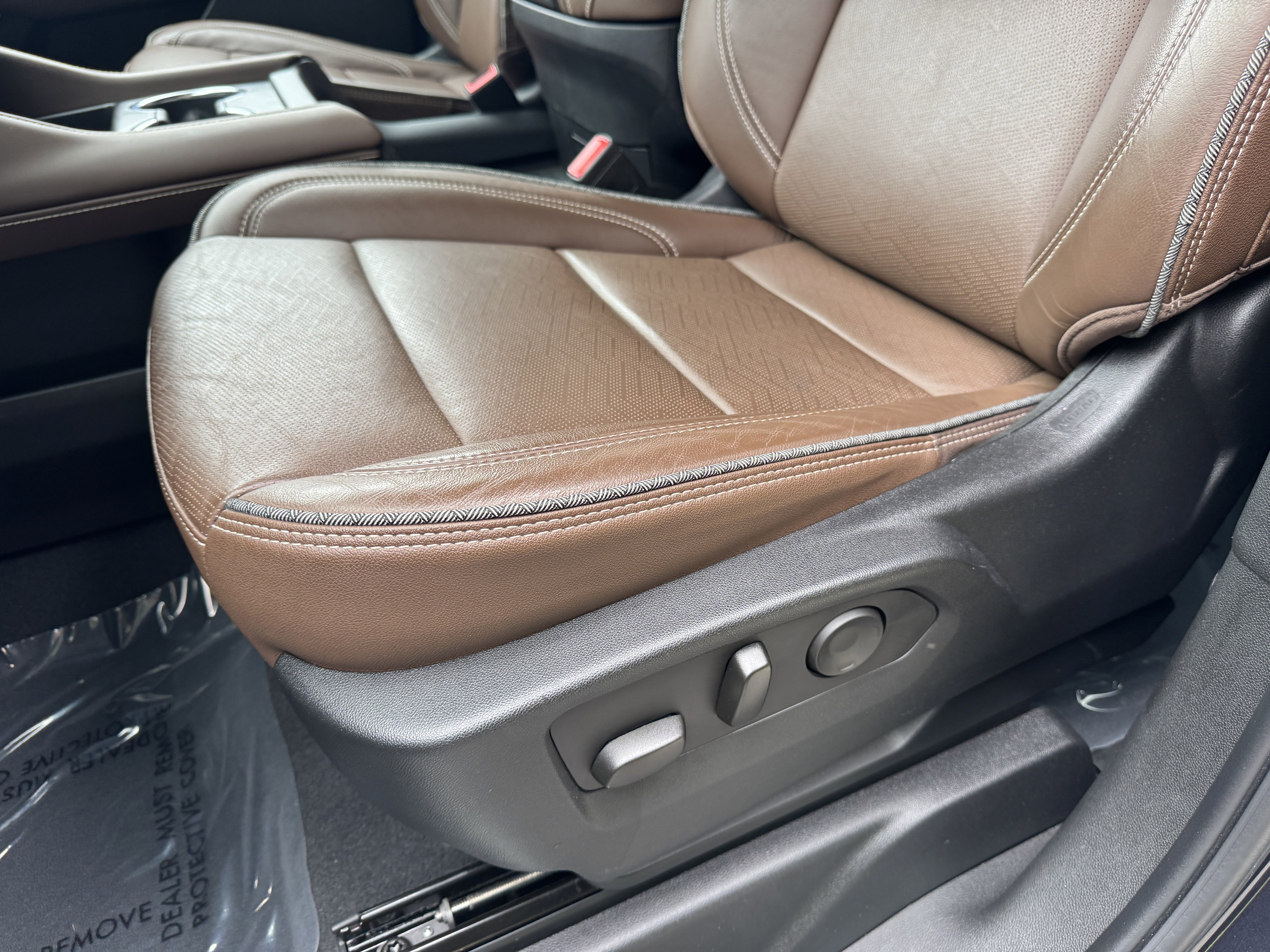 Used 2023 Chevrolet Tahoe High Country image 13